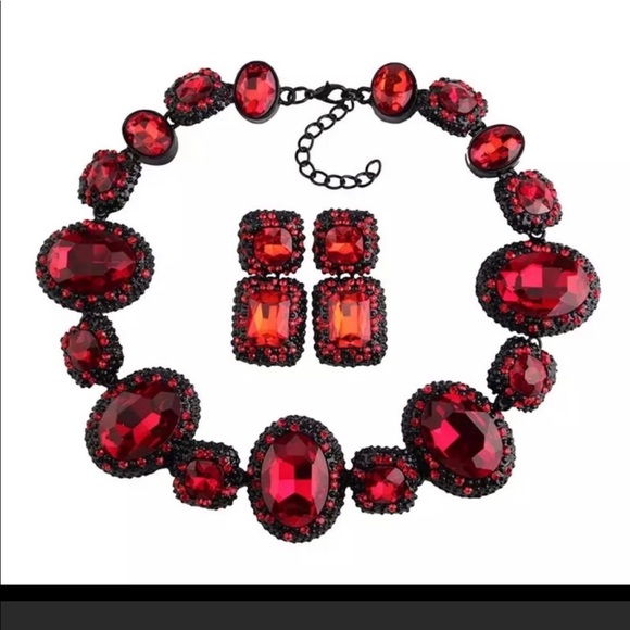 Massive red earrings - Picture 3 of 4